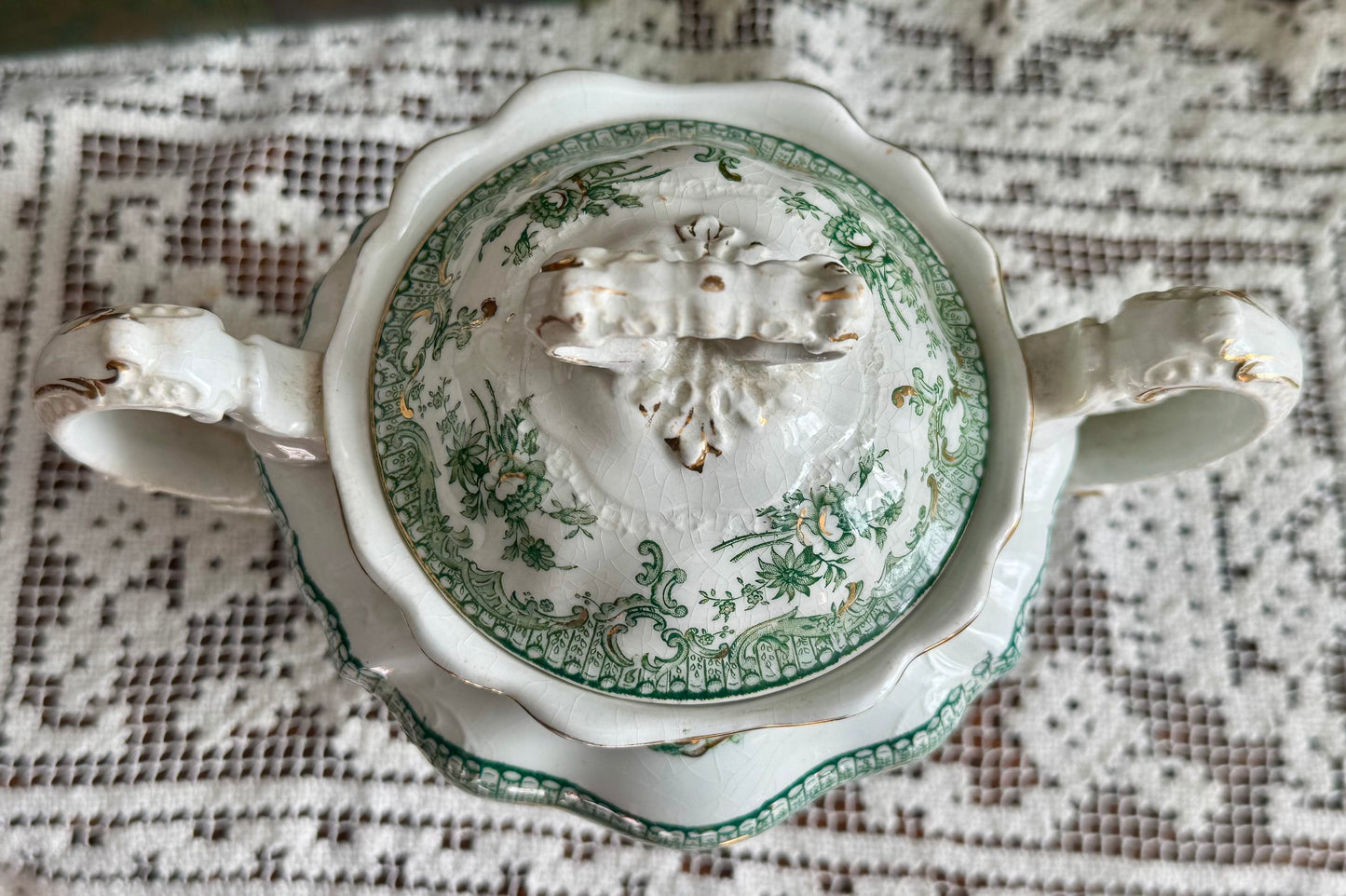 J.&G. Meakin “Delaware” Victorian Green Transferware Tureen with Gilt Accents