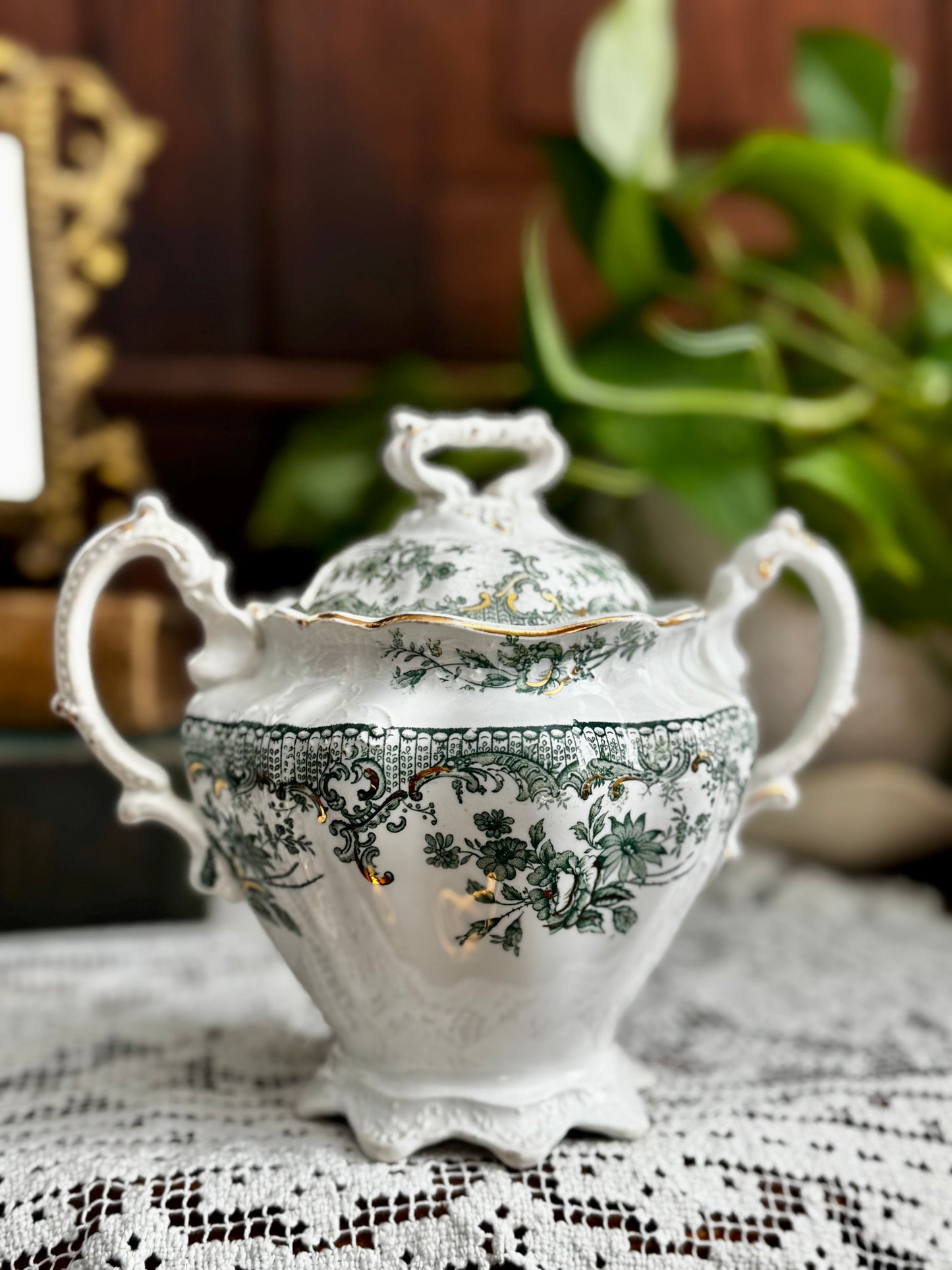 J.&G. Meakin “Delaware” Victorian Green Transferware Tureen with Gilt Accents