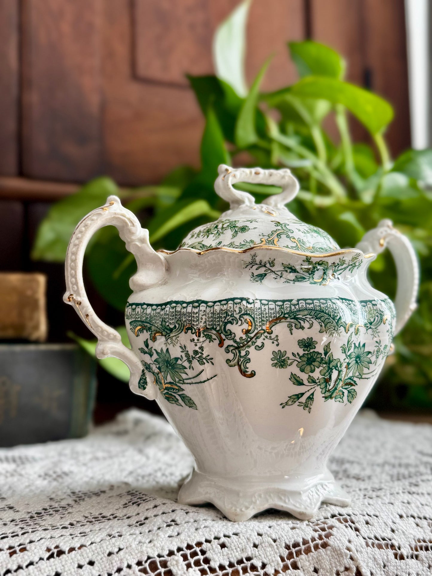 J.&G. Meakin “Delaware” Victorian Green Transferware Tureen with Gilt Accents